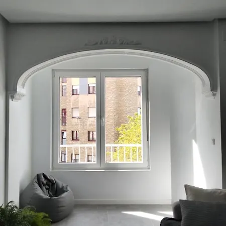 Moderno Junto Al Musac * León