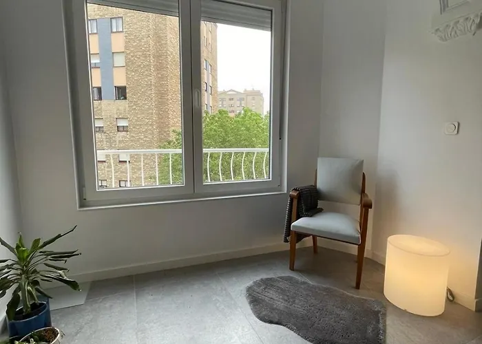 Moderno Junto Al Musac