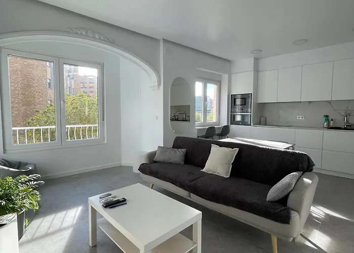 Moderno Junto Al Musac * León